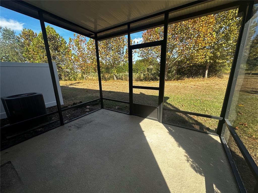 6911 Woodchase Glen Dr #6911 - Photo 4 of 11