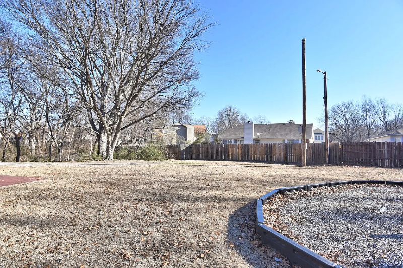 2800 S Dogwood Ave - Photo 6 of 23