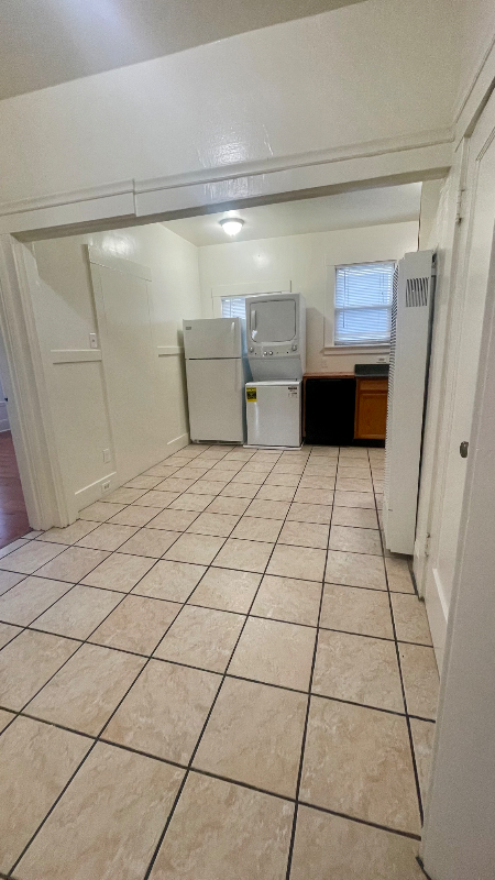 566 53rd St #566 - Photo 6 of 24