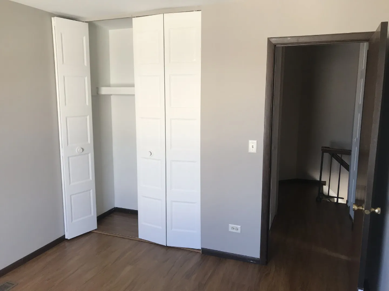 310 Farmingdale Cir - Photo 2 of 18