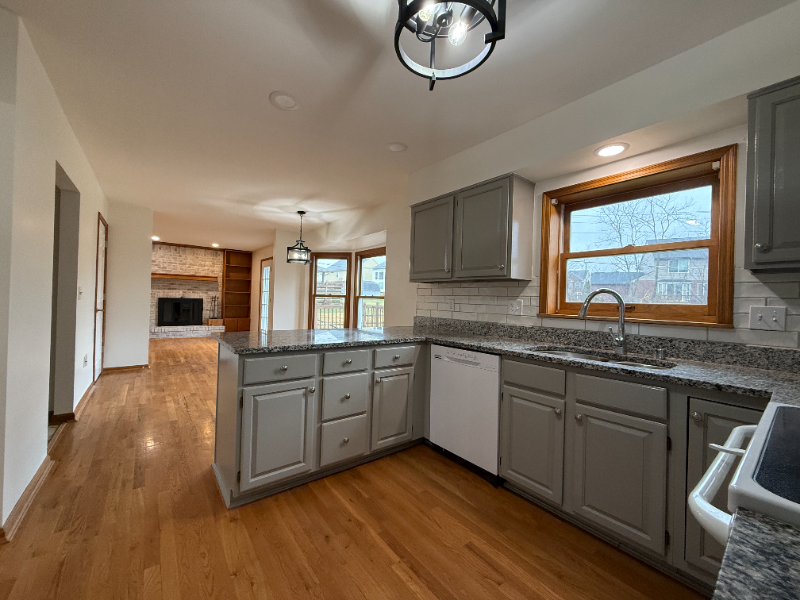 10255 Cedarwood Dr - Photo 4 of 17