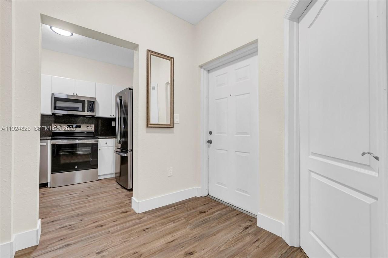 7250 Nw 177th St #7250-10216 - Photo 3 of 23