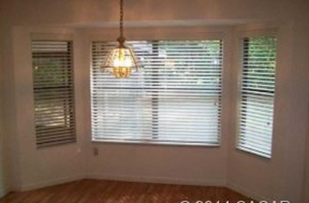 5513 SW 37th Ln - Photo 3 of 6