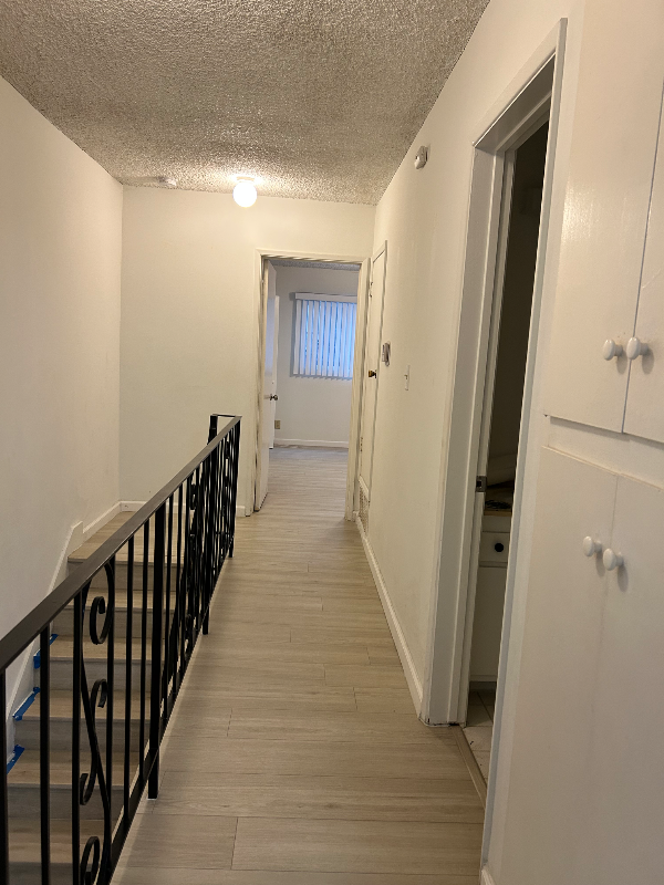 412 N Louise St - Photo 6 of 11