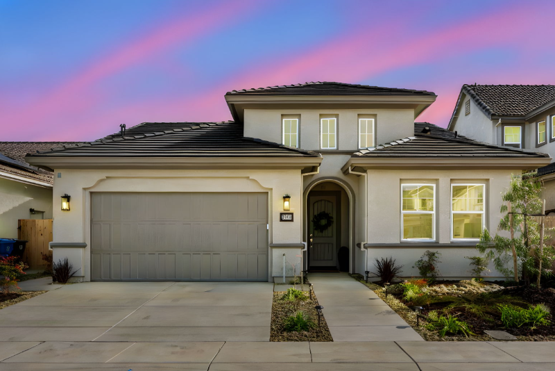 2522 Amur Ave - Photo 2 of 20