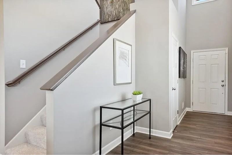 446 Murray Hill Way - Photo 5 of 15