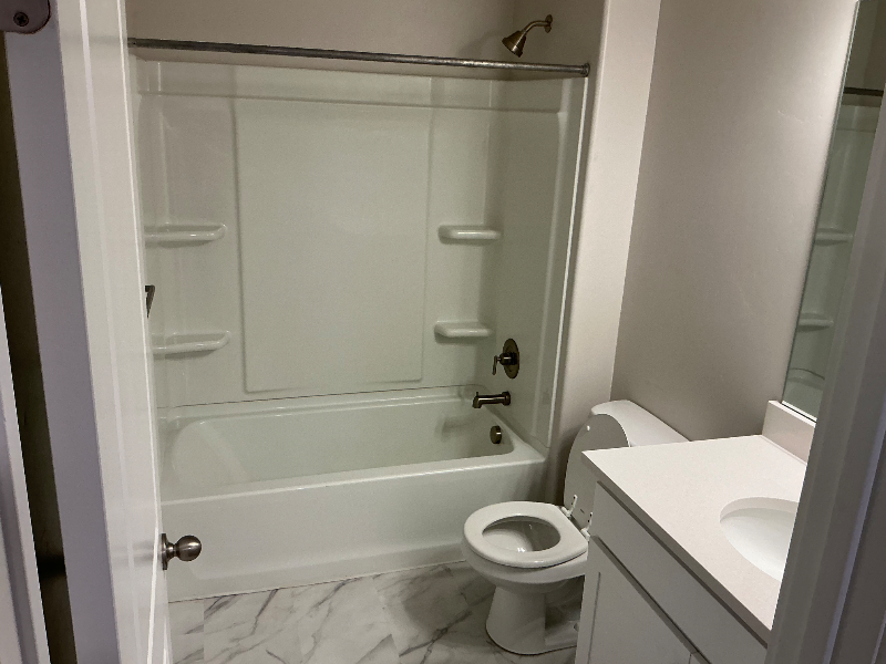 816 N Hilltop Dr - Photo 7 of 10