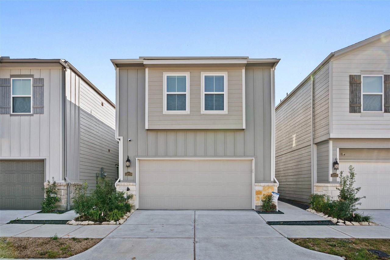 14719 Silent Gulf Ave #14719 - Photo 3 of 28