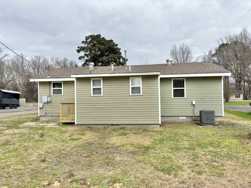 6221 Jacksonville Cutoff Rd - Photo 2 of 17