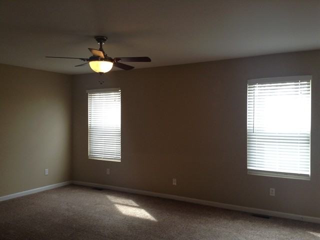 737 Bear Ct - Photo 2 of 9