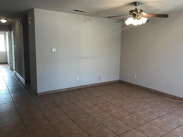 902 Quartz Ct #902B - Photo 4 of 12