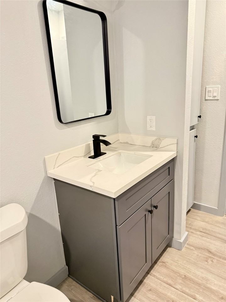 210 N Mattson St #210 - Photo 7 of 18