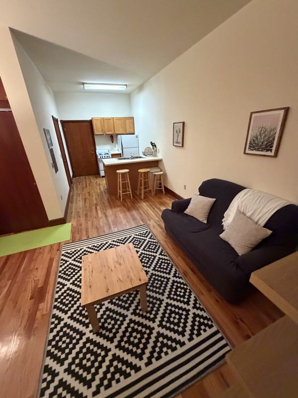 402 W Dayton St #106 - Photo 6 of 8