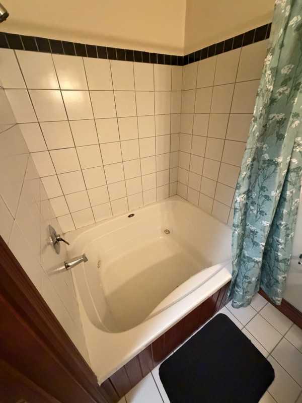 402 W Dayton St #106 - Photo 7 of 8