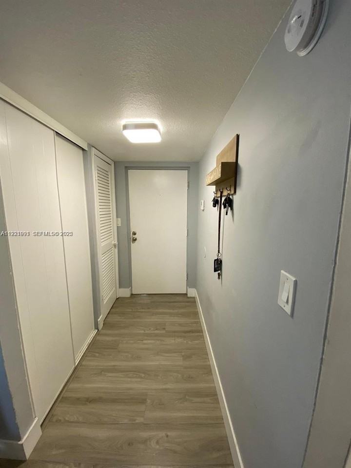 455 S Pine Island Rd #455307C - Photo 7 of 17