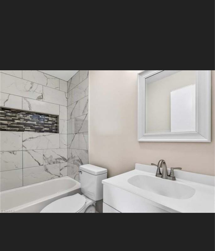 2204 Dulaire Rd - Photo 3 of 9