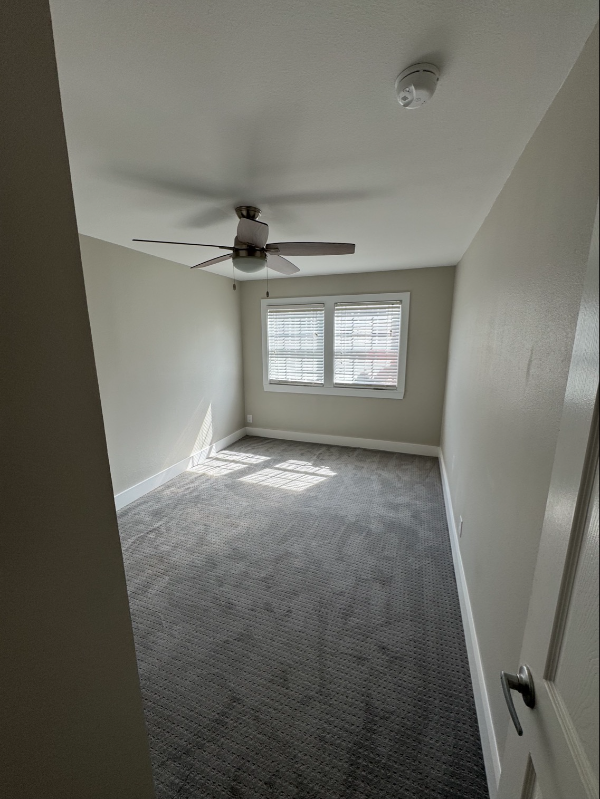 329 E 25th St #B - Photo 3 of 12