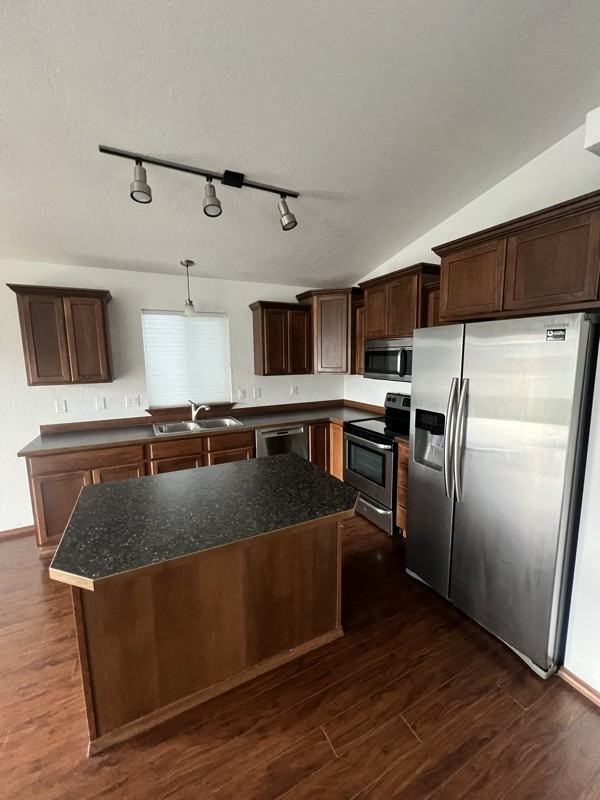 7942 W Kayak Ct - Photo 6 of 16