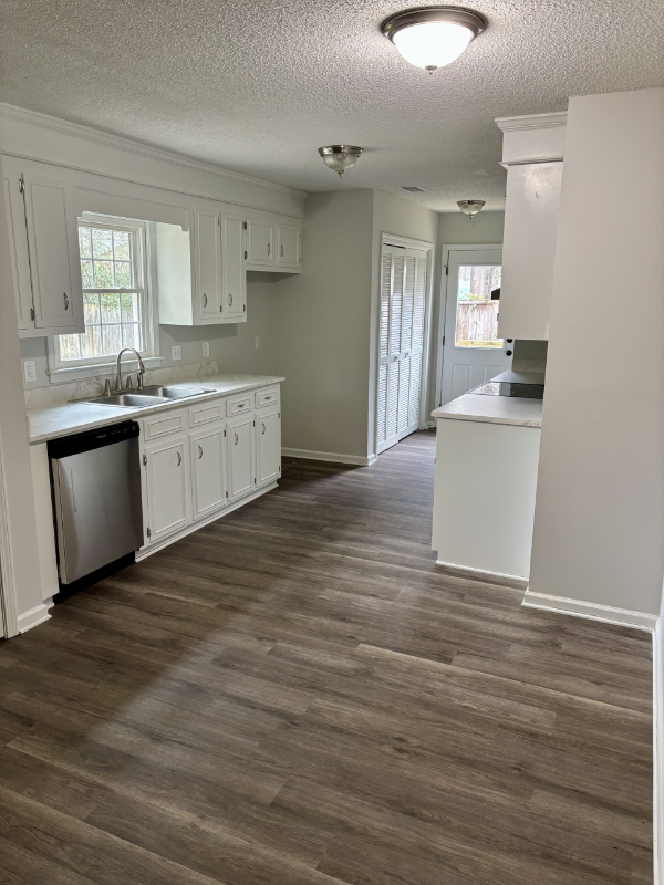 532 Kenton Dr - Photo 5 of 19