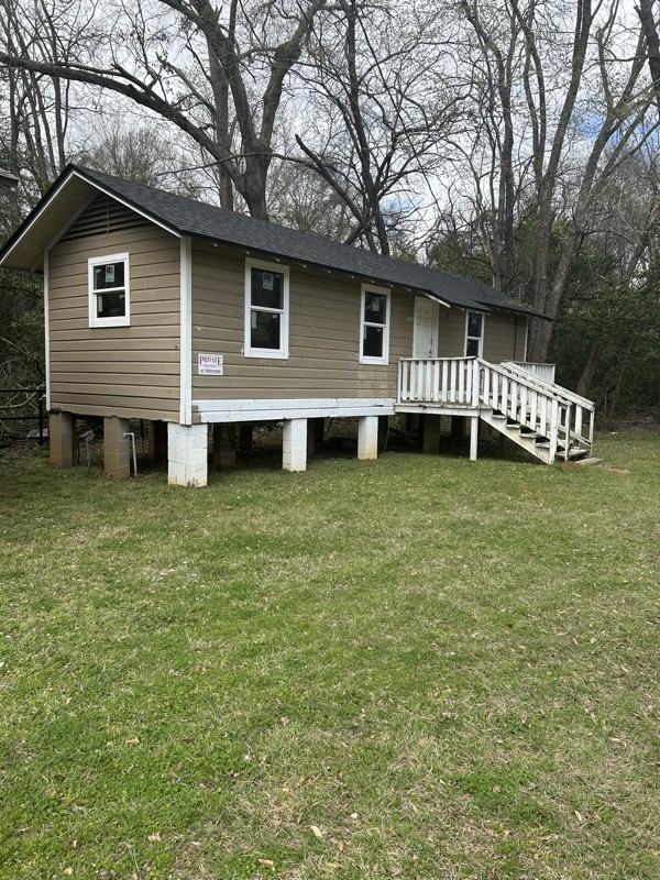 326 W College St - Photo 2 of 3