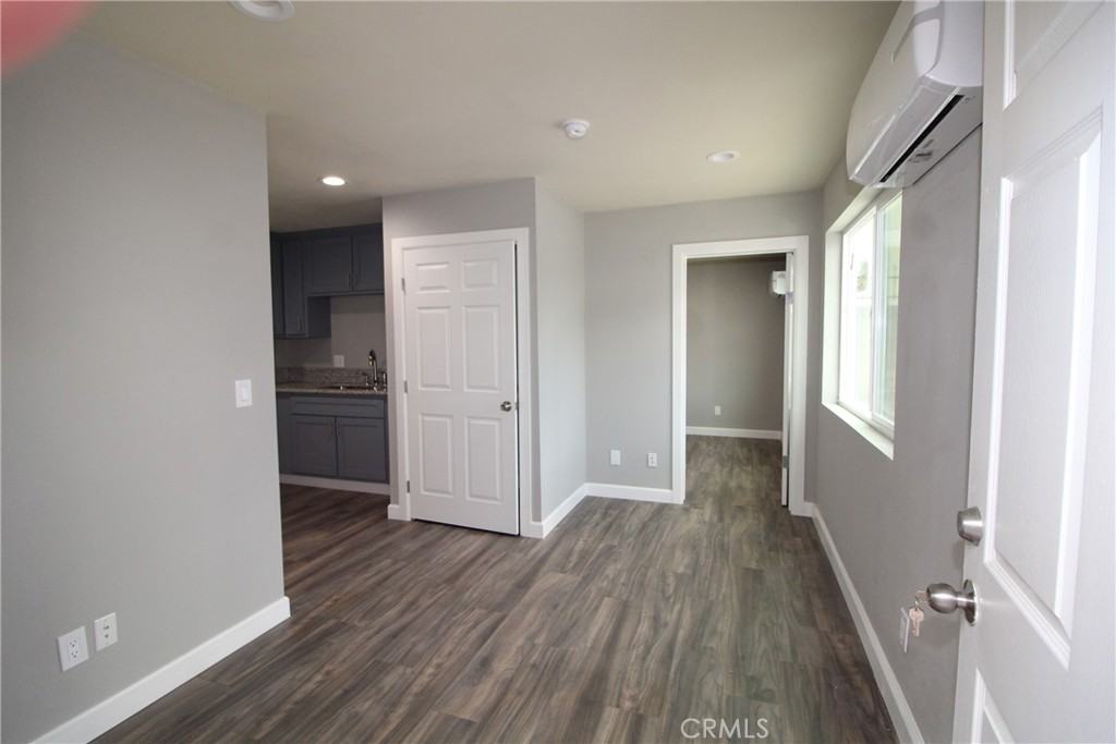 4986 Southern Ave #4986E - Photo 3 of 9