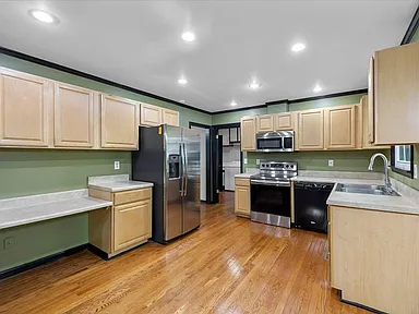 1954 Celia Cres - Photo 2 of 20