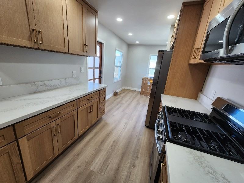 333 E 61st St - Photo 2 of 18