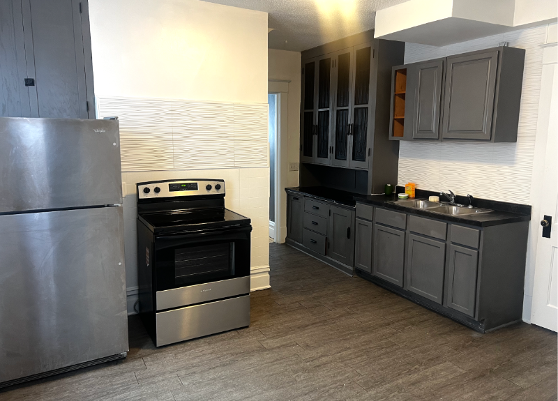 794 Case Ave #B - Photo 6 of 12