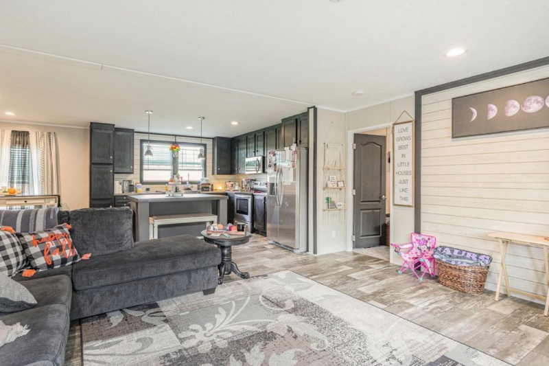 3824 Wayside Rd - Photo 2 of 20