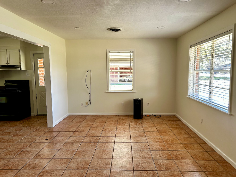 120 Nolen St - Photo 6 of 18