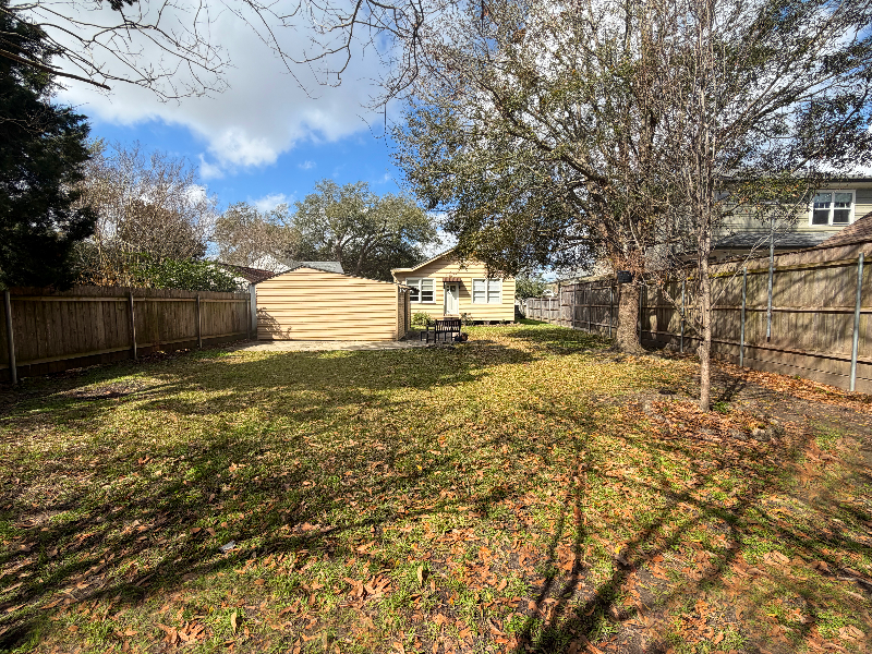 235 Helios Ave - Photo 4 of 19