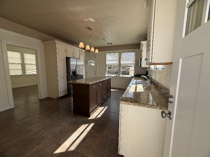 235 Helios Ave - Photo 6 of 19