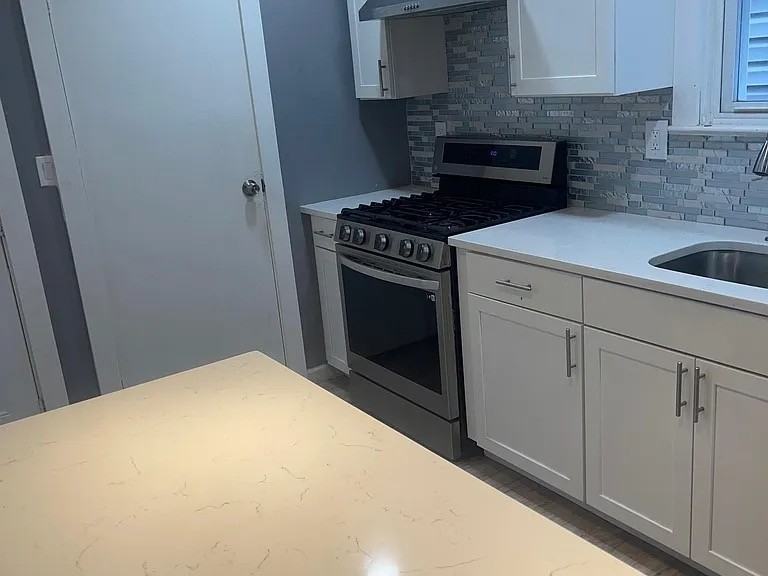 36 Lincoln Pl #FL1 - Photo 6 of 7