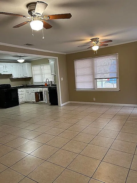 3056 Farcott St - Photo 2 of 7