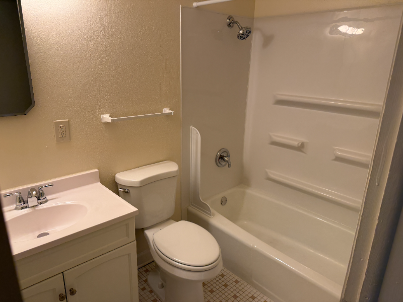 6213 S 13th St #7 - Photo 6 of 10