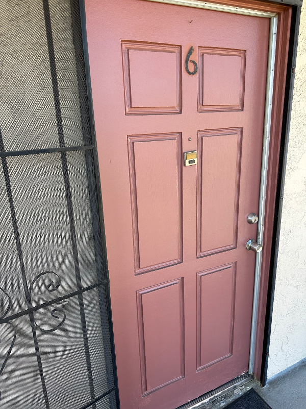 919 E Windsor Rd #6 - Photo 2 of 20