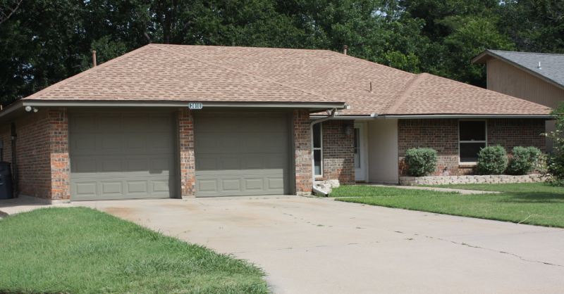 3010 Ne Kingsbriar Dr - Photo 2 of 8