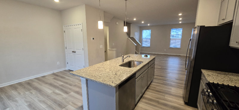 8753 Whitman Dr - Photo 6 of 20