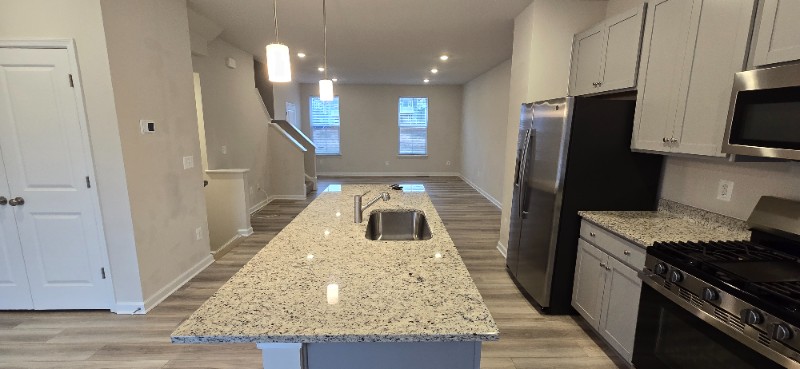 8753 Whitman Dr - Photo 7 of 20