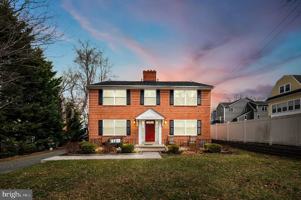 featured image of 21 W Seventh St #B