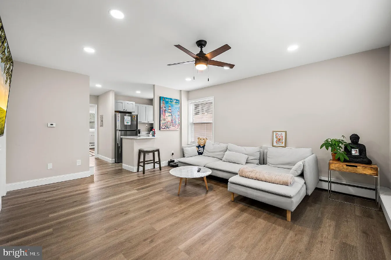 21 W Seventh St #B - Photo 2 of 10