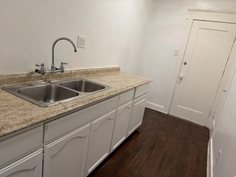 1425 Alvarado Ter #106 - Photo 5 of 6