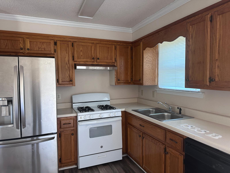 1535 Richmond Rd #B - Photo 2 of 17