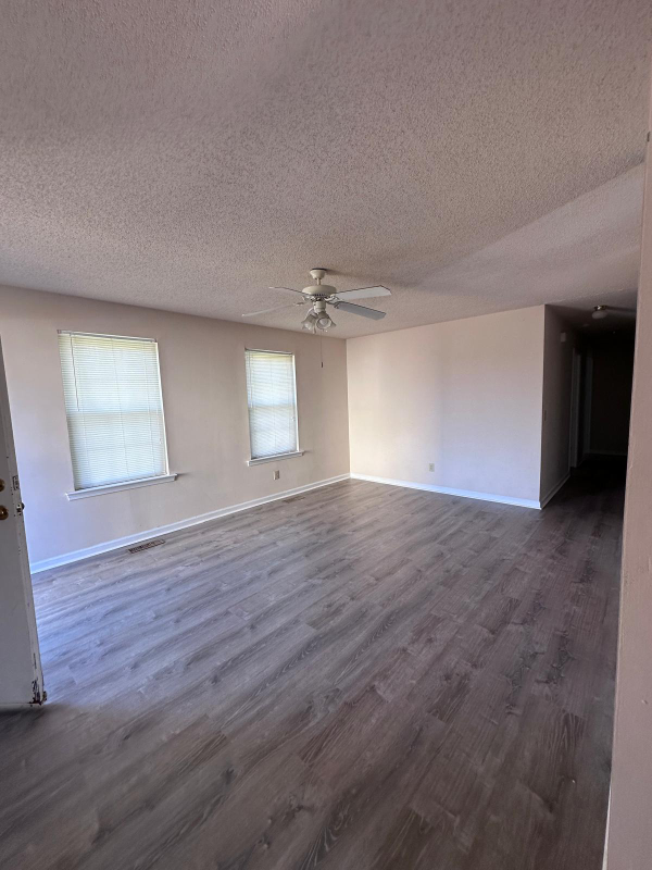 1535 Richmond Rd #B - Photo 4 of 17