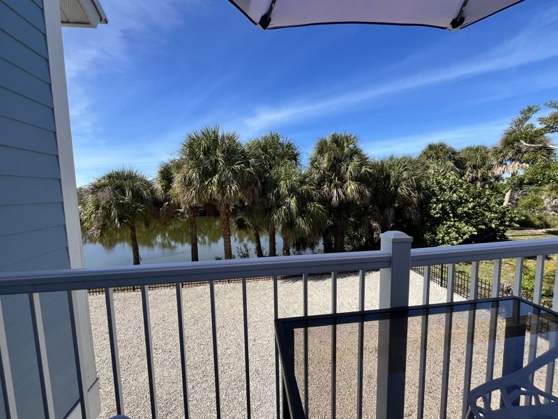 785 Rabbit Rd - Photo 4 of 20