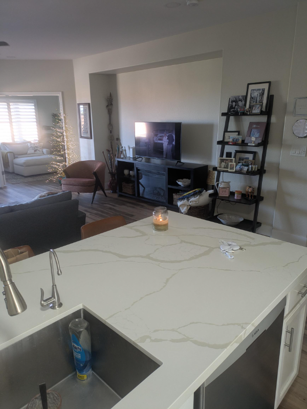 2072 King Mesa Dr - Photo 3 of 18