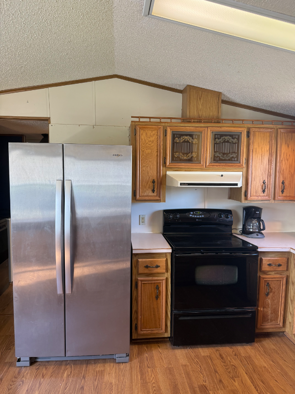 121 N State St - Photo 5 of 20