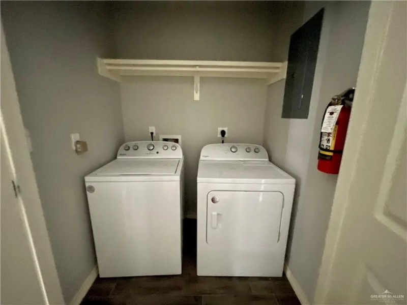 3918 Las Vistas Ln #3 - Photo 7 of 13