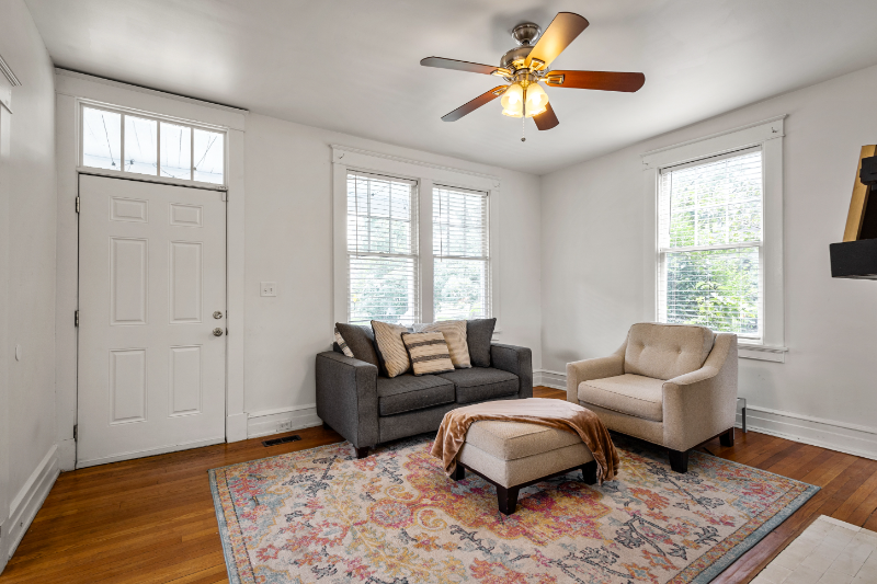 2928 Hawthorne Ave - Photo 3 of 20