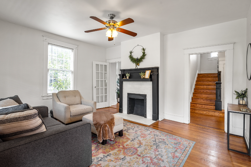 2928 Hawthorne Ave - Photo 4 of 20